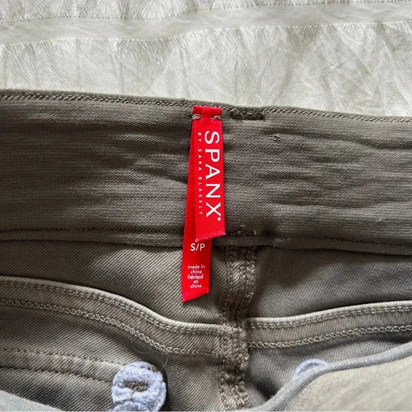Spanx Stretch Twill Ankle Cargo Pant Khaki Green Size Small - Picture 6 of 7